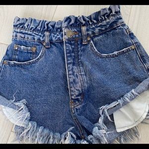 HIGH RISE DENIM JEAN SHORTS!!!!